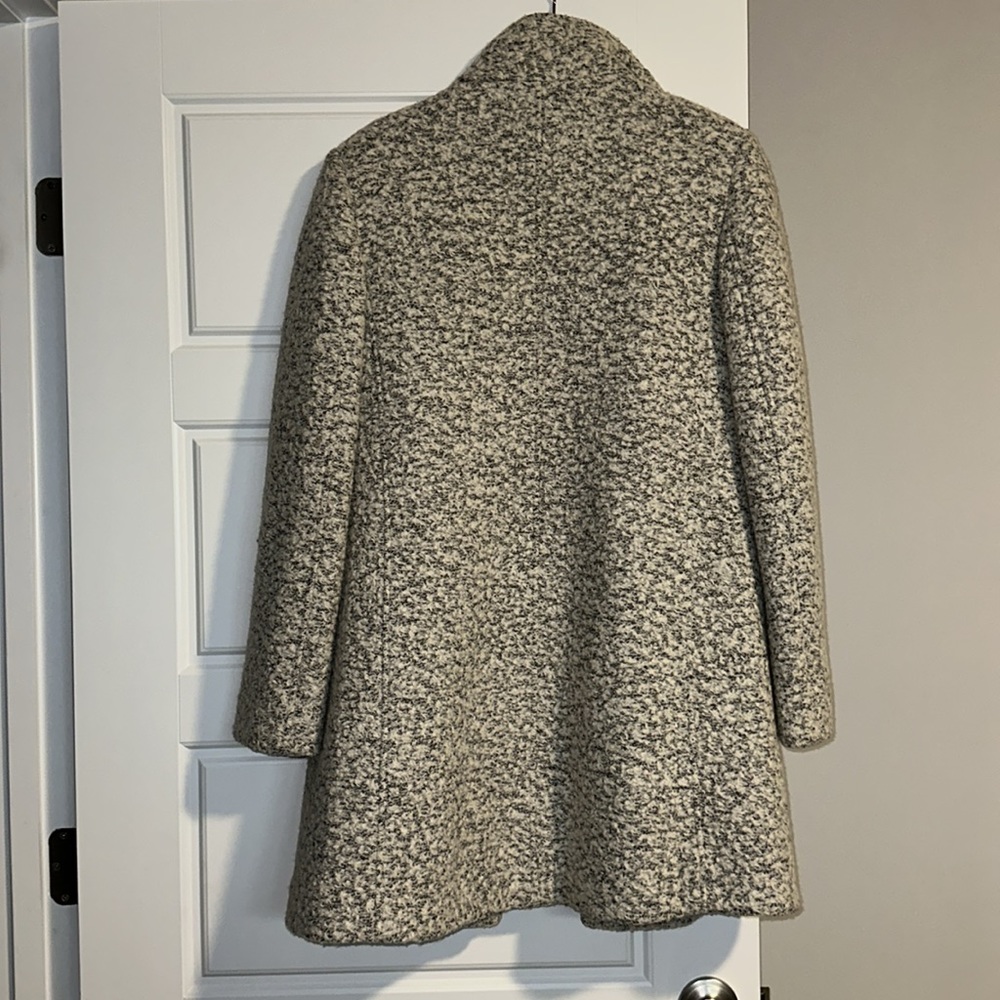 Women’s LOFT wool blend mock neck coat. Like new. Size medium. - Picture 4 of 4